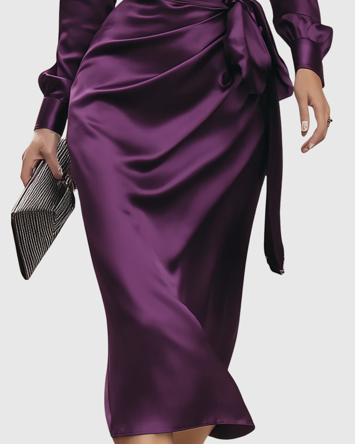Natalie - Midi Kleid aus Satin in der Farbe Tiefes Pflaumen