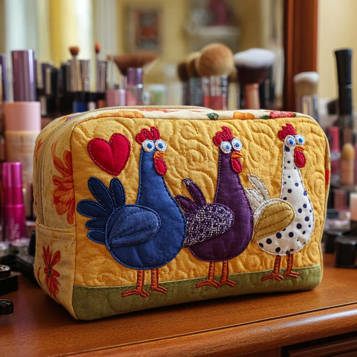 Gesteppte Kosmetiktasche mit dekorativem Huhn