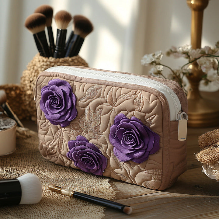 Gesteppte Kosmetiktasche mit verzauberter Rose