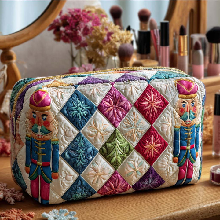 Gesteppte Kosmetiktasche mit Weihnachtssoldat