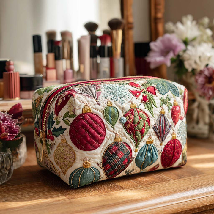 Gesteppte Kosmetiktasche mit fröhlichen Details