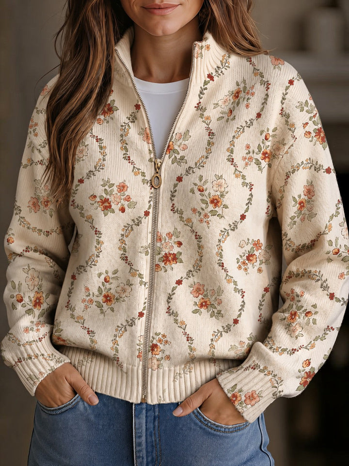 Ingrid | Strickjacke mit zarten Blumenranken